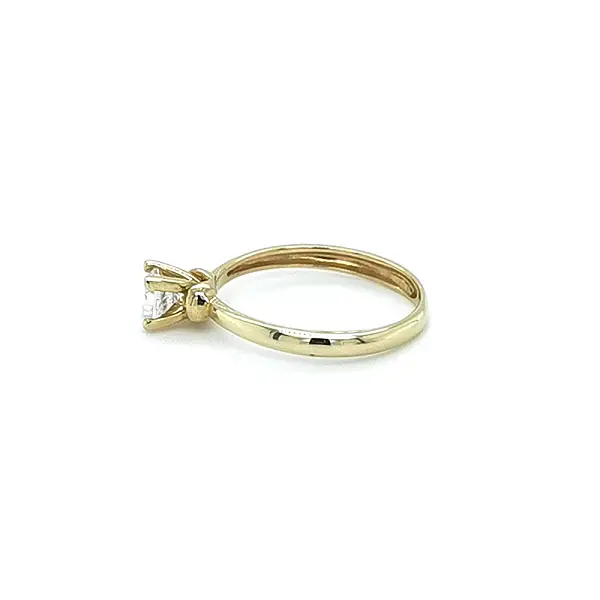 Gold Verlobungsring mit Zirkon