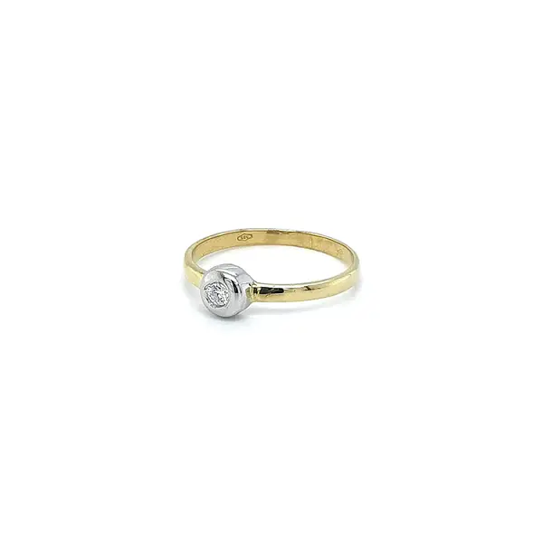 Gold Verlobungsring mit Zirkon