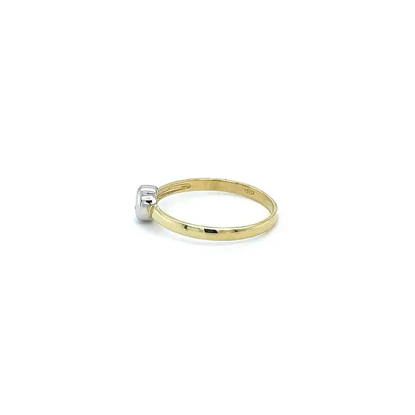 Gold Verlobungsring mit Zirkon
