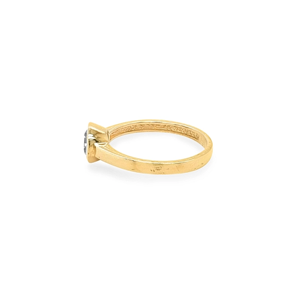 Gold Verlobungsring mit Zirkon