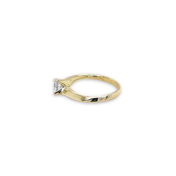 Verlobungsring aus Gold mit kubischem Zirkon