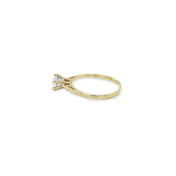 Verlobungsring aus Gold mit kubischem Zirkon