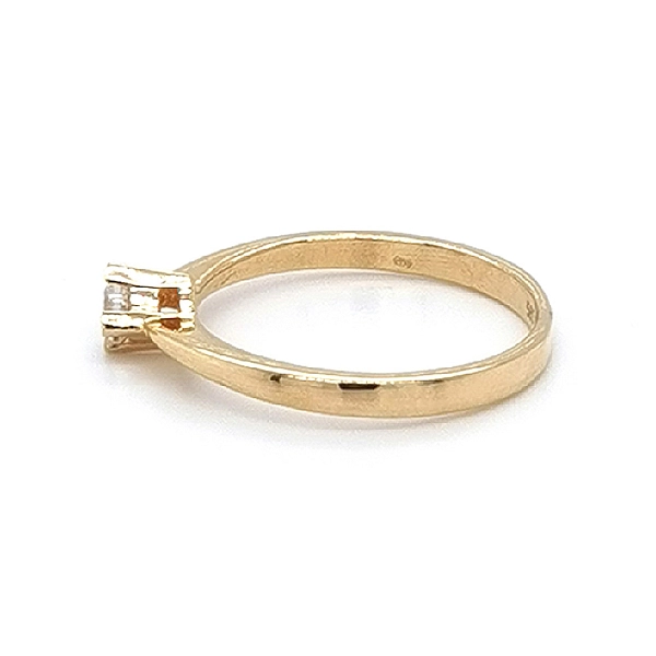 Gold Verlobungsring mit Zirkon