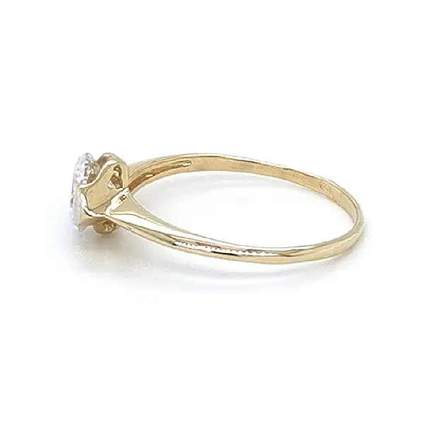 Gold Verlobungsring mit Zirkon