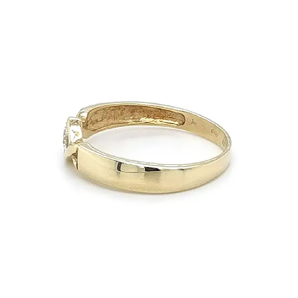 Gold Verlobungsring mit Zirkon