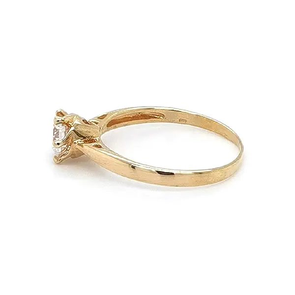 Gold Verlobungsring mit Zirkon
