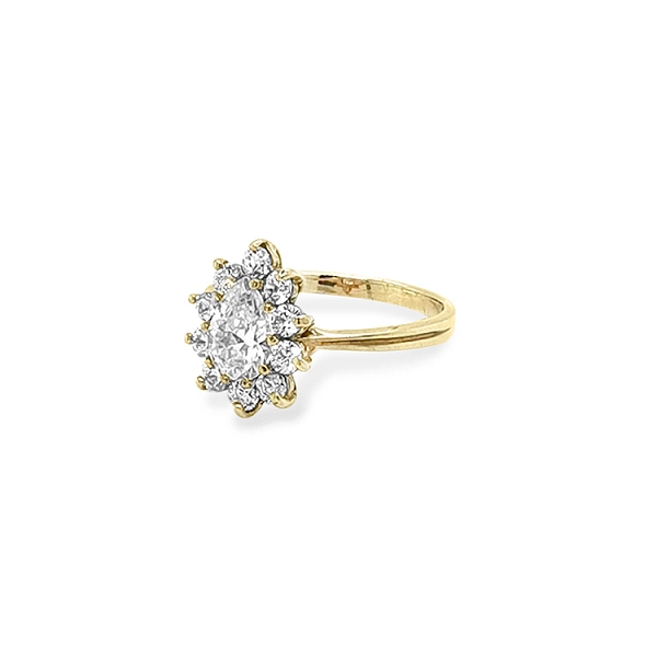 Goldring mit Zirkonen