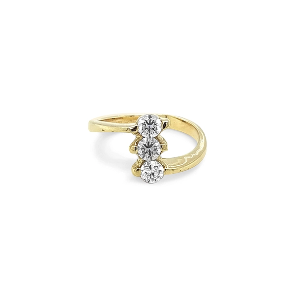 Goldring mit Zirkonen