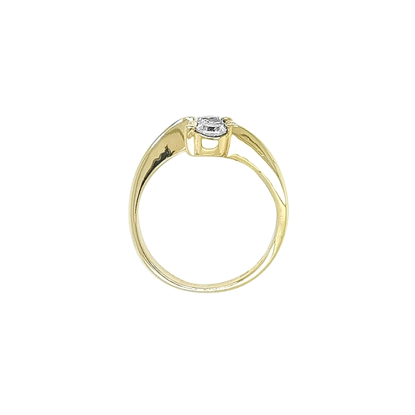 Goldring mit Zirkonen
