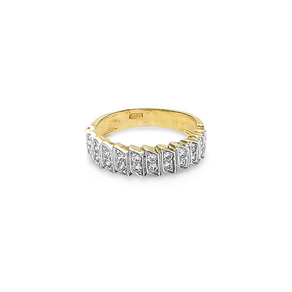 Goldring mit Zirkonen aus kombiniertem Gold