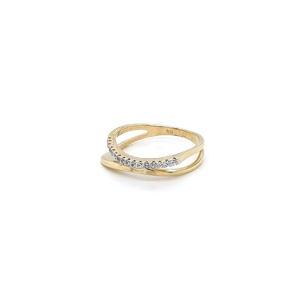 Goldring mit Zirkonen