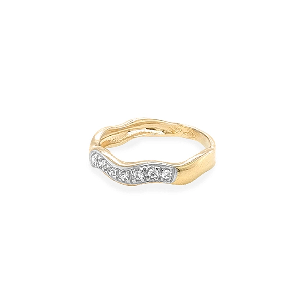 Goldring mit Zirkonen