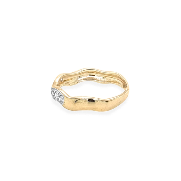 Goldring mit Zirkonen