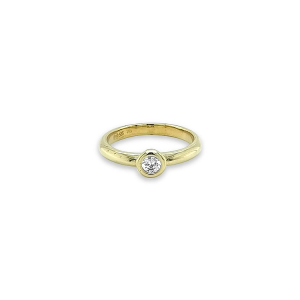 Verlobungsring aus Gold mit kubischem Zirkon
