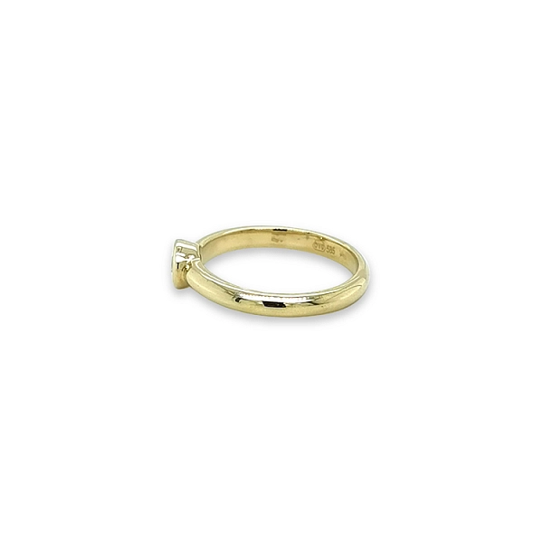Verlobungsring aus Gold mit kubischem Zirkon