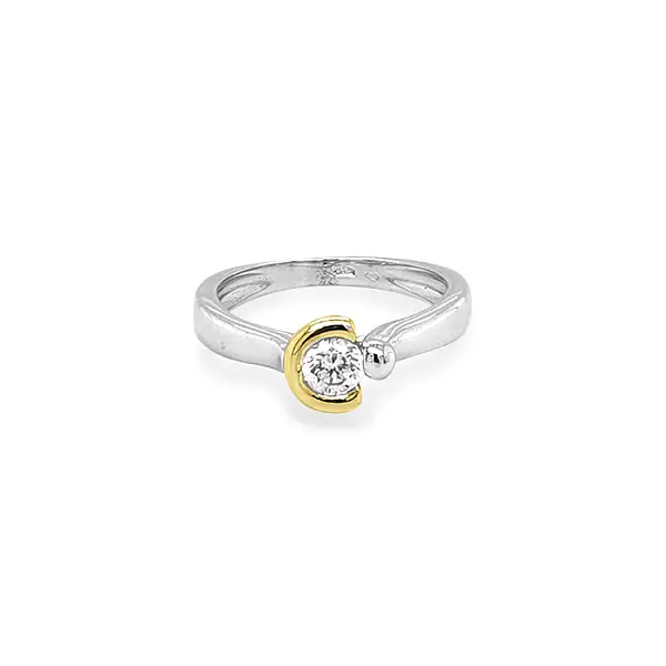 Gold Verlobungsring mit Zirkon