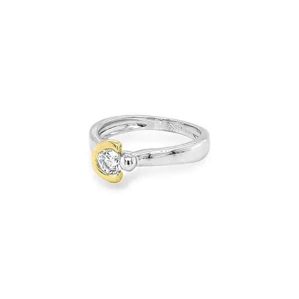 Gold Verlobungsring mit Zirkon
