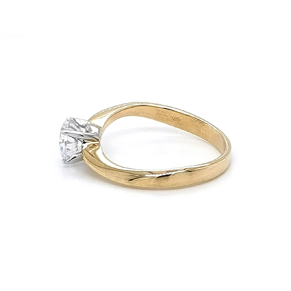 Gold Verlobungsring mit Zirkon