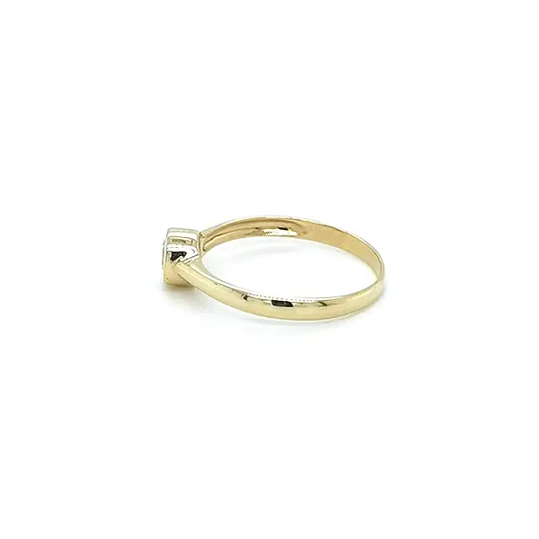 Gold Verlobungsring mit Zirkon