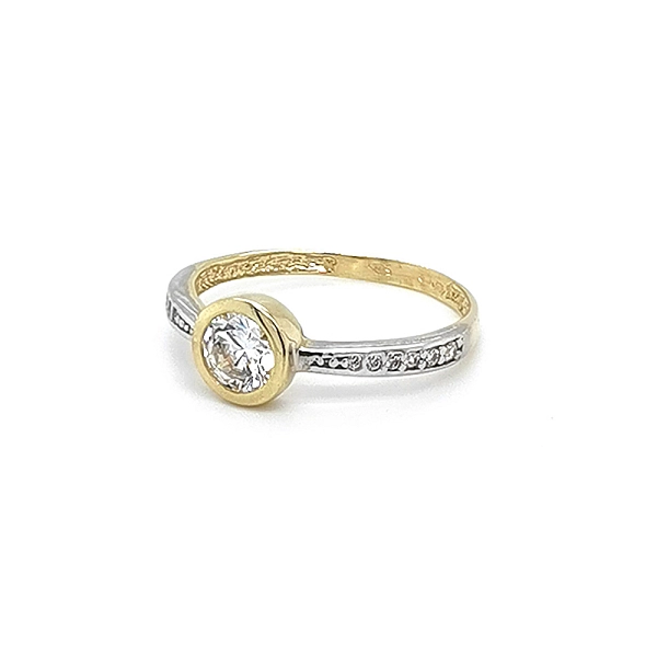 Verlobungsring mit Zirkonen aus kombiniertem Gold