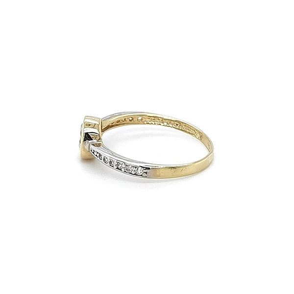 Verlobungsring mit Zirkonen aus kombiniertem Gold