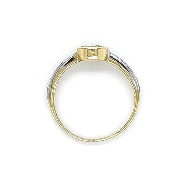 Verlobungsring mit Zirkonen aus kombiniertem Gold