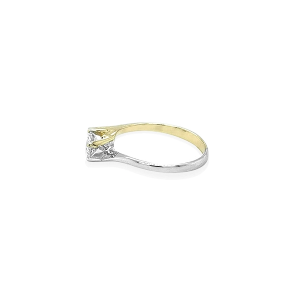 Verlobungsring mit kubischem Zirkon in Gold