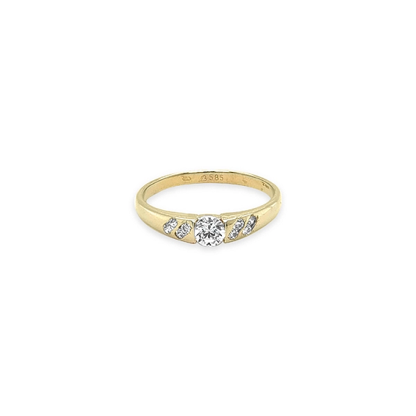 Goldring mit kubischem Zirkon