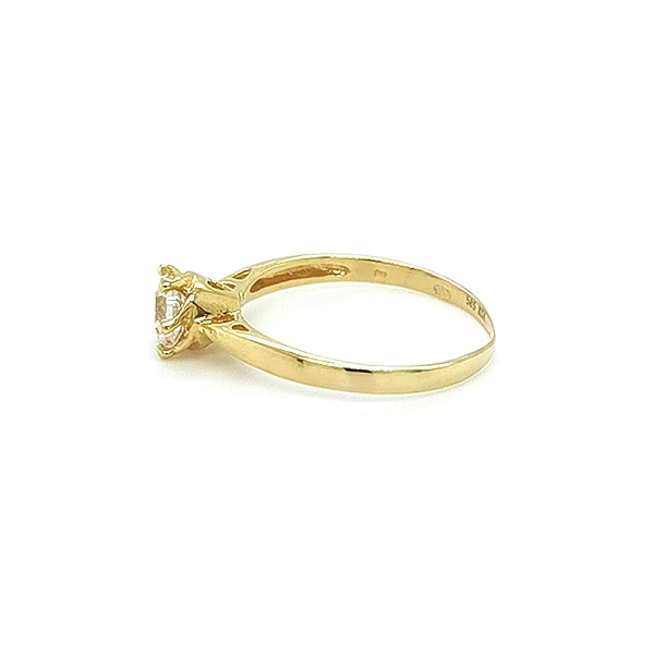 Gold Verlobungsring mit Zirkon