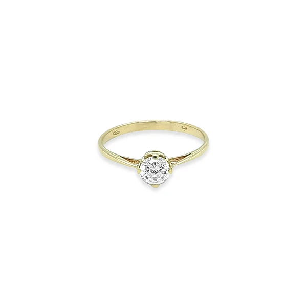 Verlobungsring aus Gold mit kubischem Zirkon