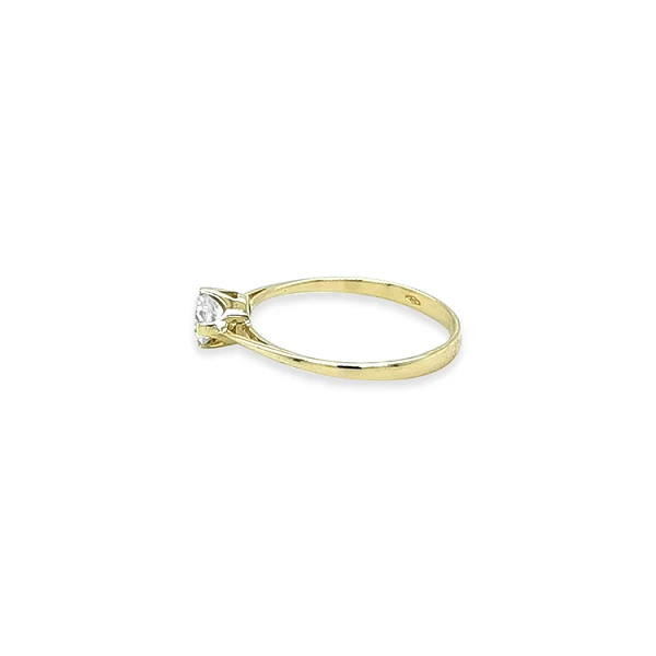 Verlobungsring aus Gold mit kubischem Zirkon