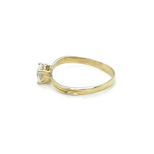 Gold Verlobungsring mit Zirkon