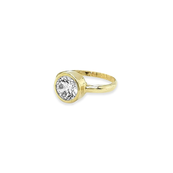 Verlobungsring aus Gold mit kubischem Zirkon