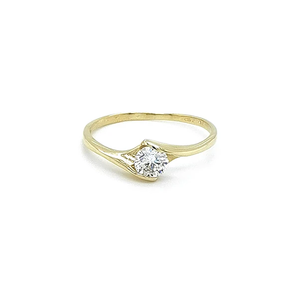 Gold Verlobungsring mit Zirkon