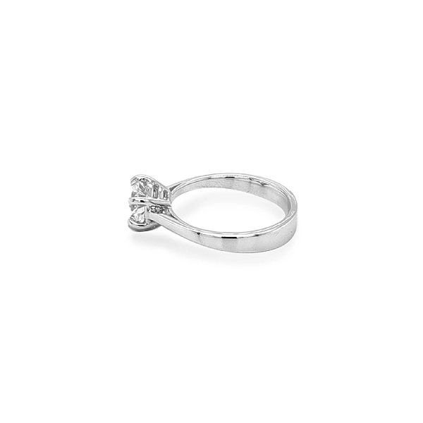 Gold Verlobungsring mit Zirkon