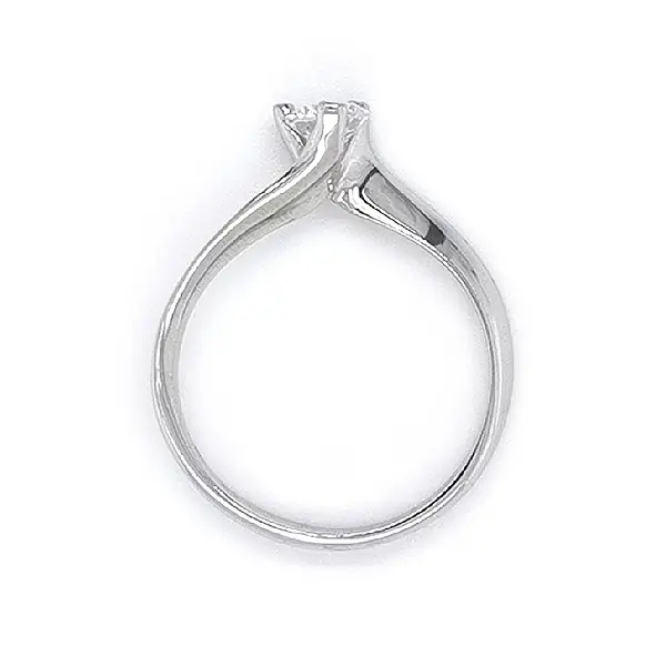 Verlobungsring mit Zirkon aus Weißgold