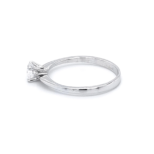 Verlobungsring mit Zirkon aus Weißgold