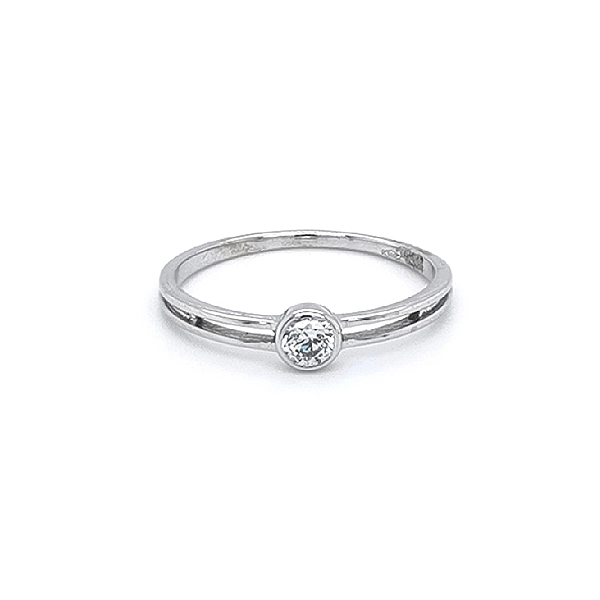 Verlobungsring mit Zirkon aus Weißgold