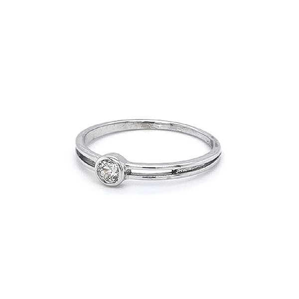 Verlobungsring mit Zirkon aus Weißgold