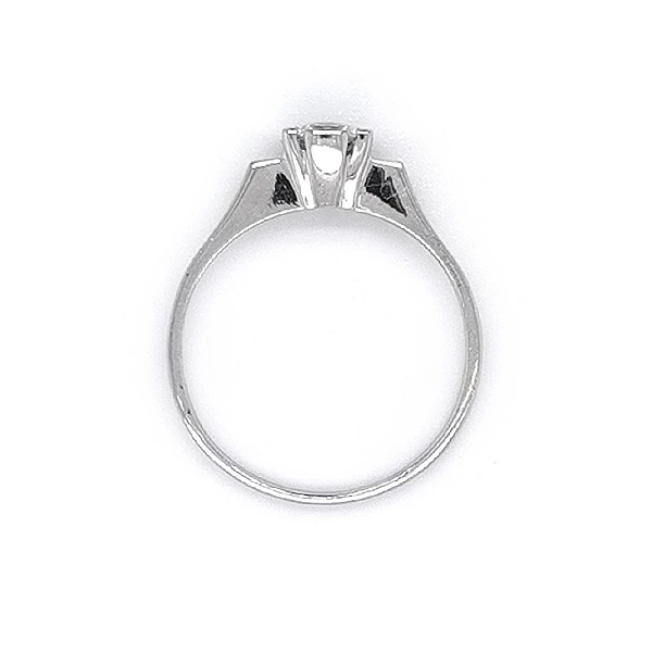 Verlobungsring mit Zirkon aus Weißgold