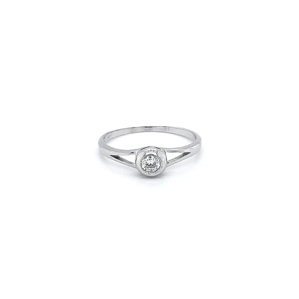 Verlobungsring mit Zirkon aus Weißgold