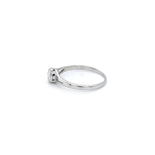 Verlobungsring mit Zirkon aus Weißgold