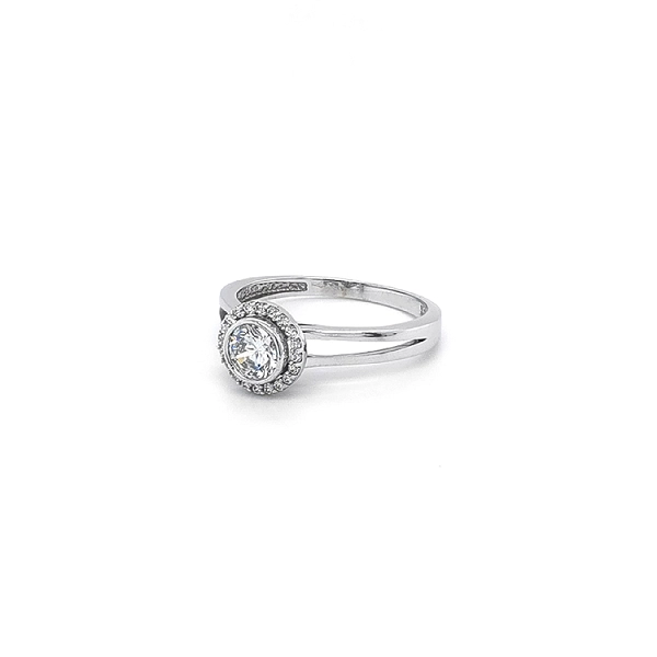 Verlobungsring mit Zirkonen aus Weißgold