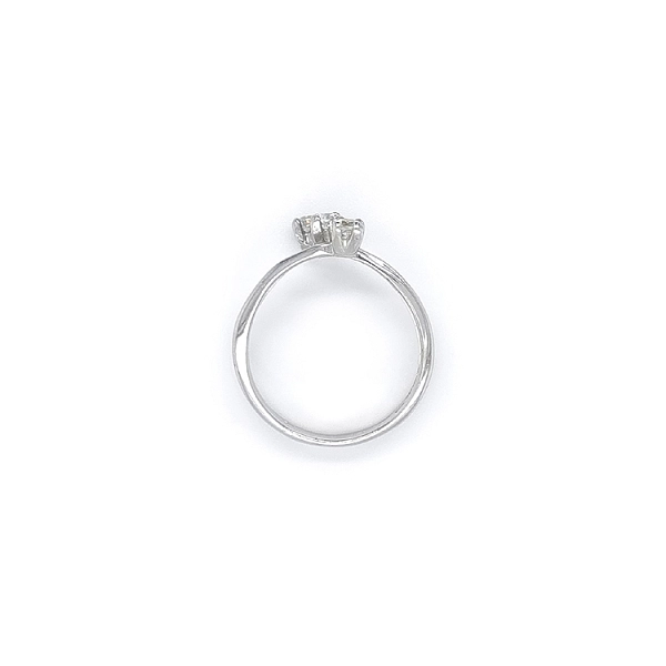 Ring mit Zirkonen aus Weißgold