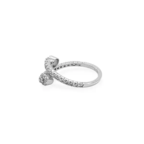 Goldring mit Zirkonen