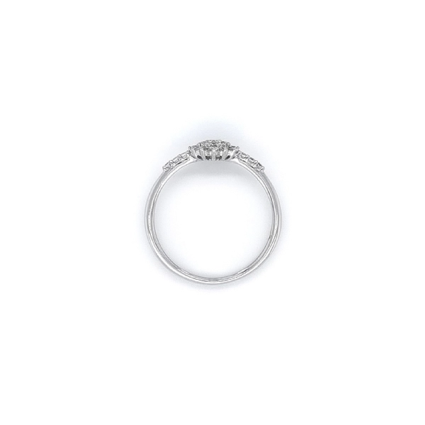Ring mit Zirkonen aus Weißgold