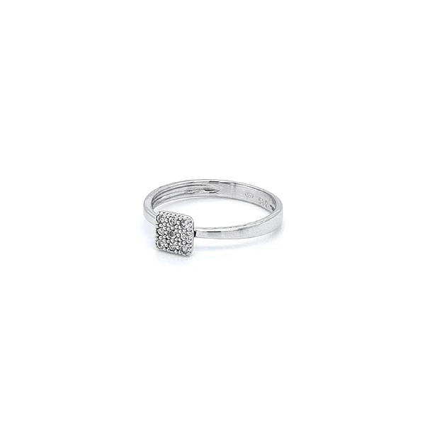 Ring mit Zirkonen aus Weißgold