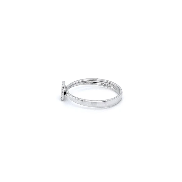 Ring mit Zirkonen aus Weißgold