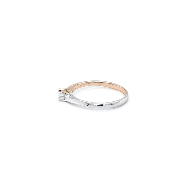 Verlobungsring mit Zirkon aus kombiniertem Gold