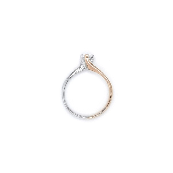 Verlobungsring mit Zirkon aus kombiniertem Gold